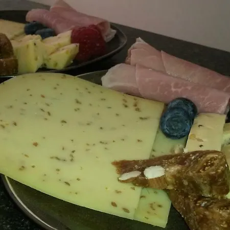 Alojamento de Acomodação e Pequeno-almoço Val Des Roses