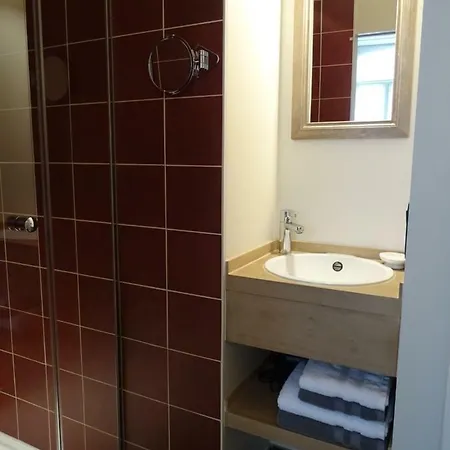 Val Des Roses Nocleg ze śniadaniem 3*